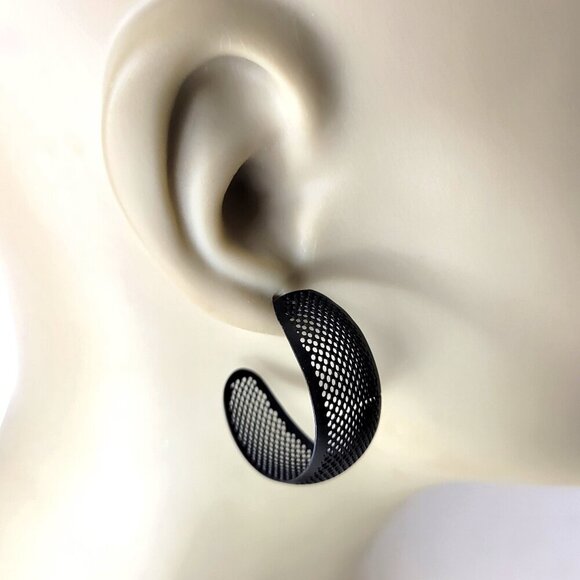 Lightweight Black Earrings - Picture 1 of 9